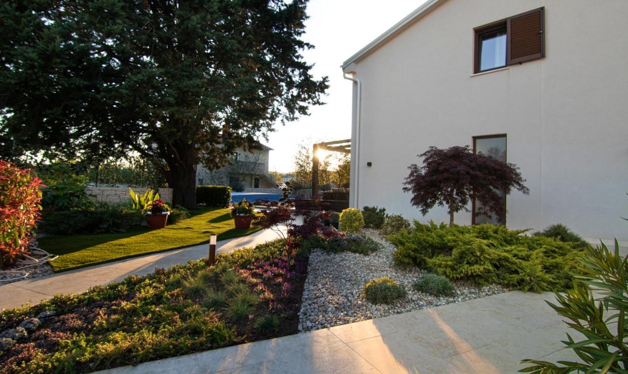 Villa Caprice - Krk Milohnici Buitenkant foto