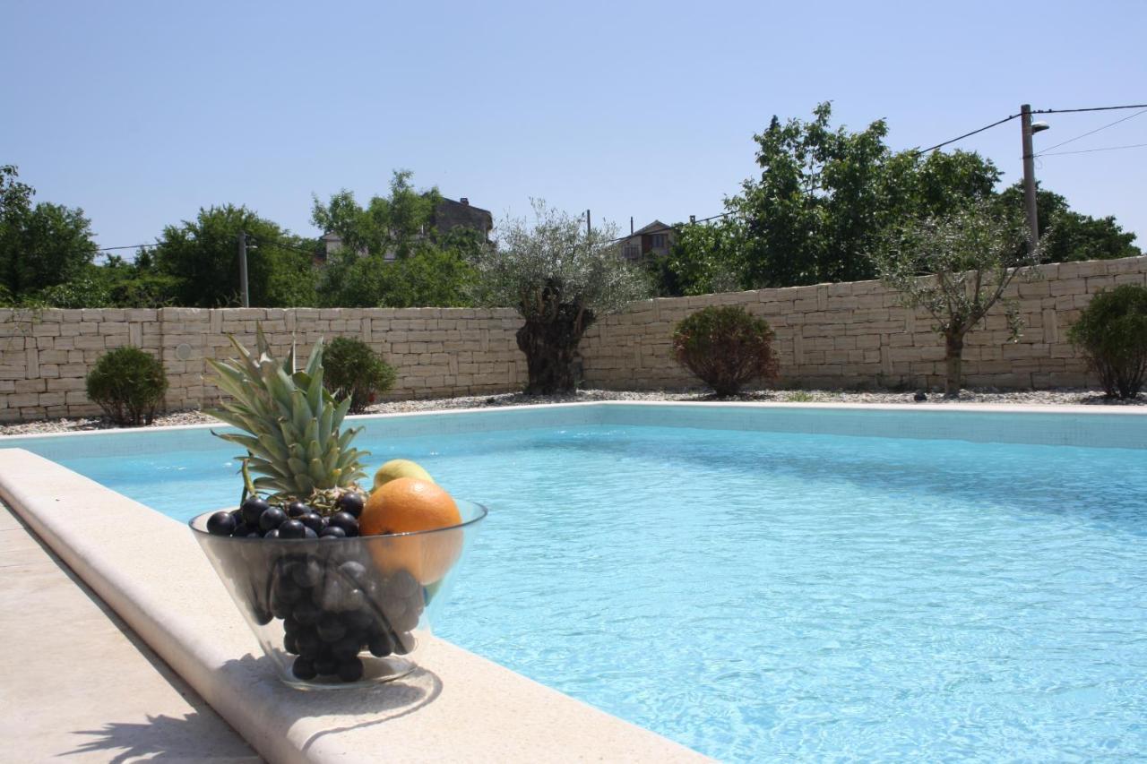 Villa Caprice - Krk Milohnici Buitenkant foto