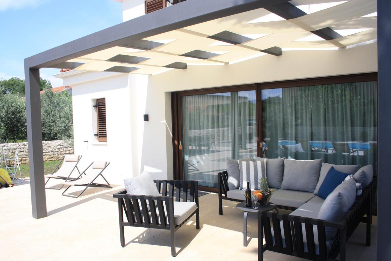 Villa Caprice - Krk Milohnici Buitenkant foto